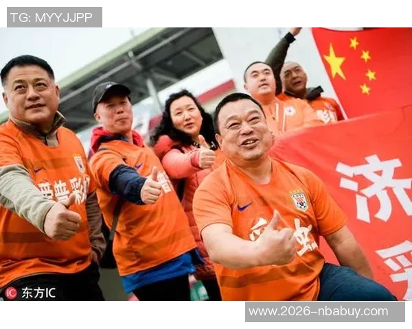 光头球星文班亚马与凯尔登赛后携手三位主场球迷合影留念